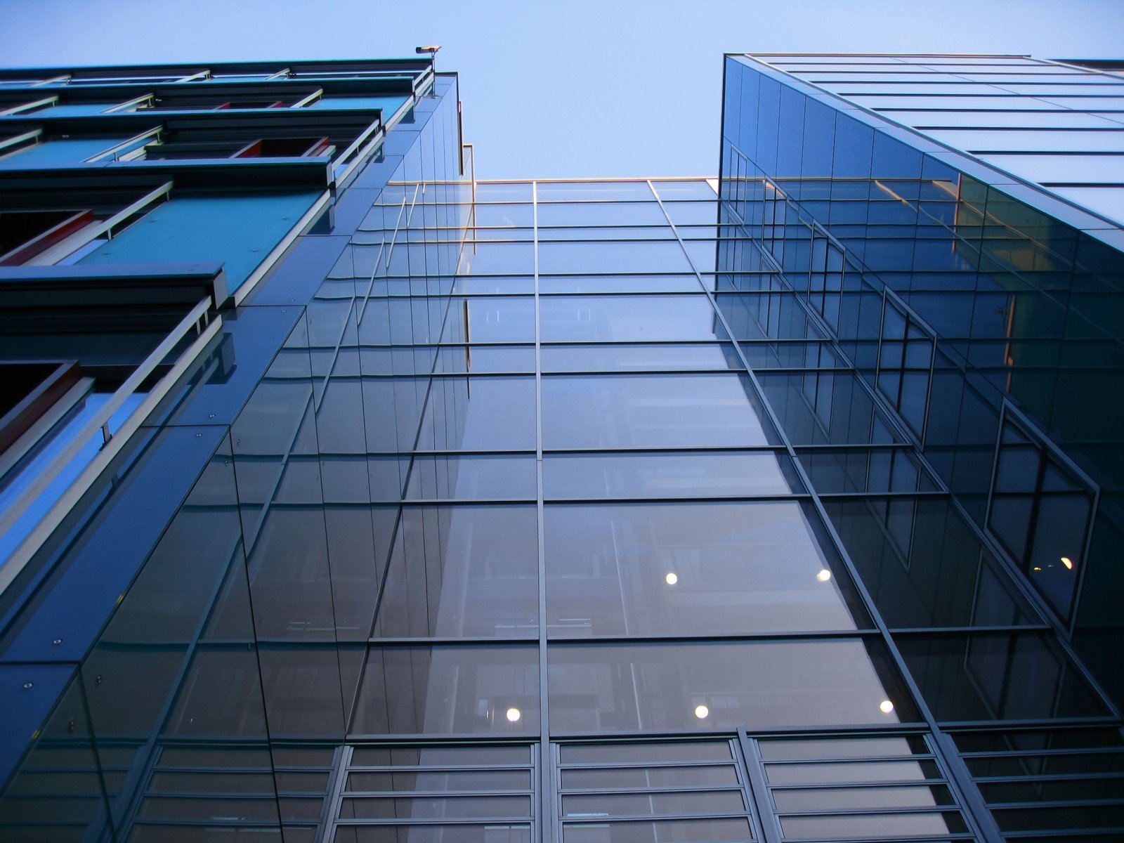 354876_tall-buildingjpg-3342-1